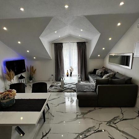 Luxury Apartment Megy Otočac Zewnętrze zdjęcie