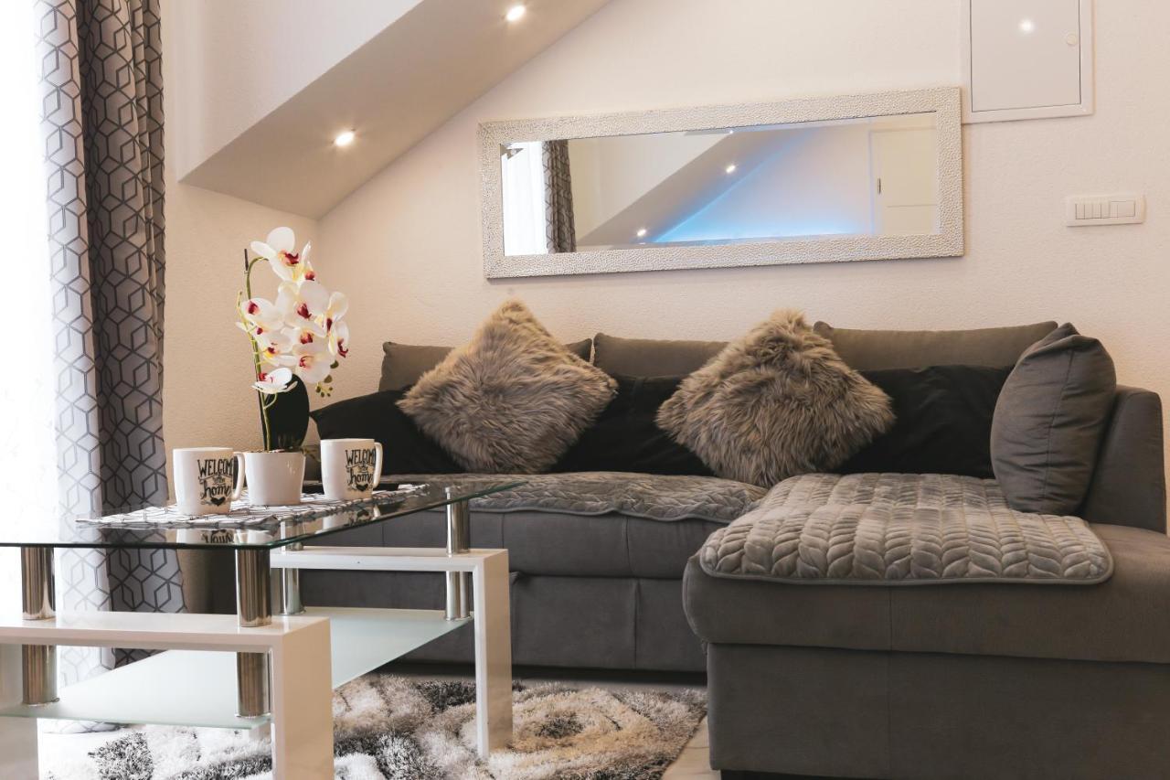 Luxury Apartment Megy Otočac Zewnętrze zdjęcie