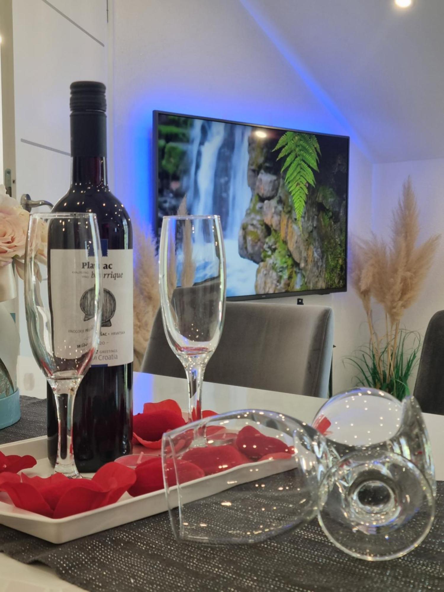 Luxury Apartment Megy Otočac Zewnętrze zdjęcie