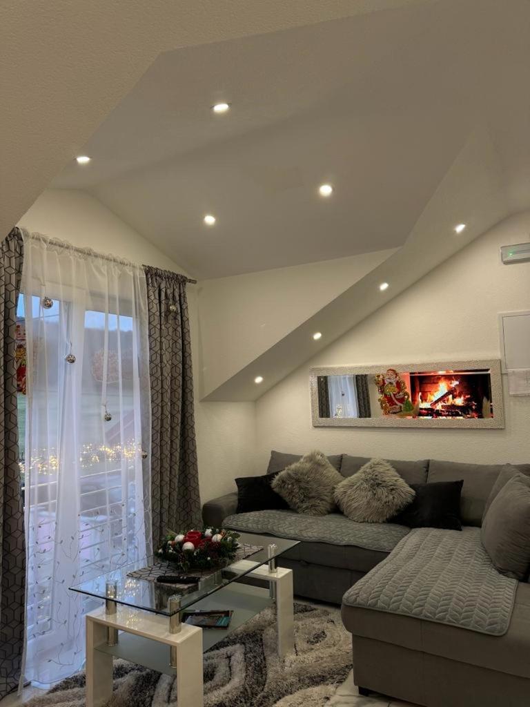 Luxury Apartment Megy Otočac Zewnętrze zdjęcie