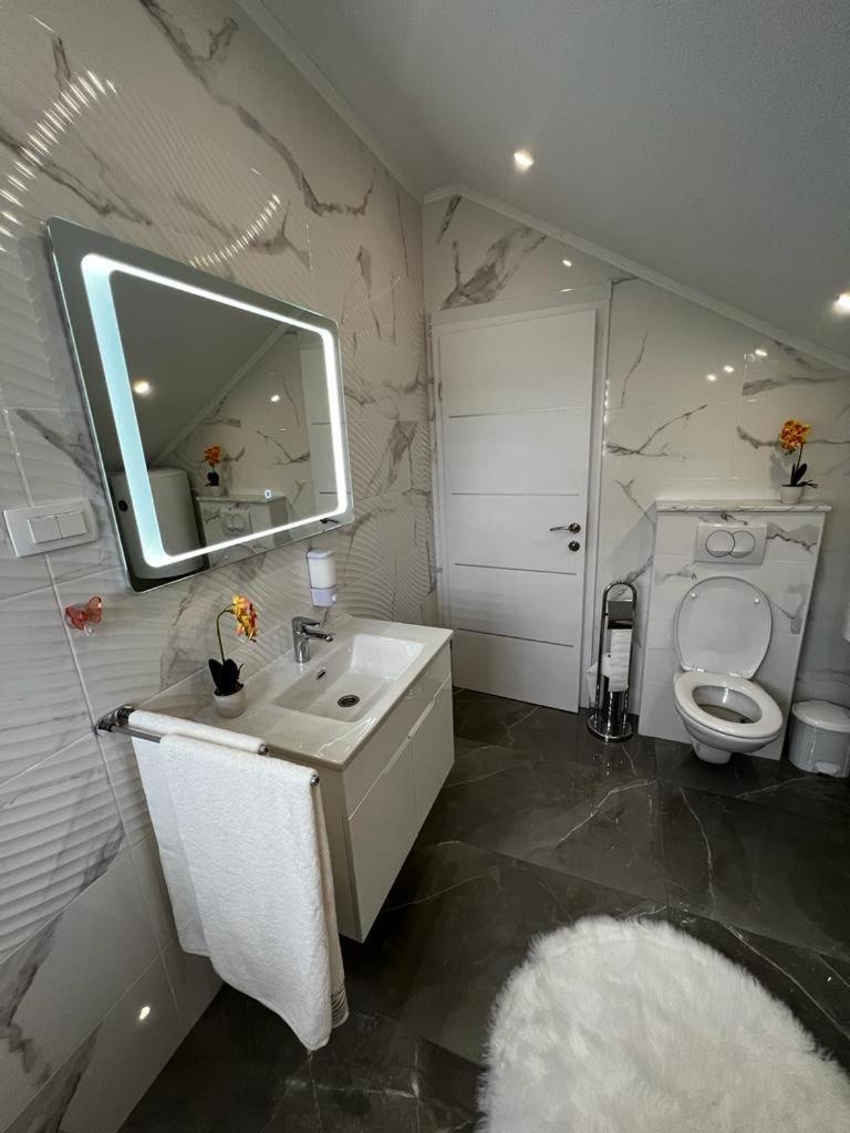 Luxury Apartment Megy Otočac Zewnętrze zdjęcie