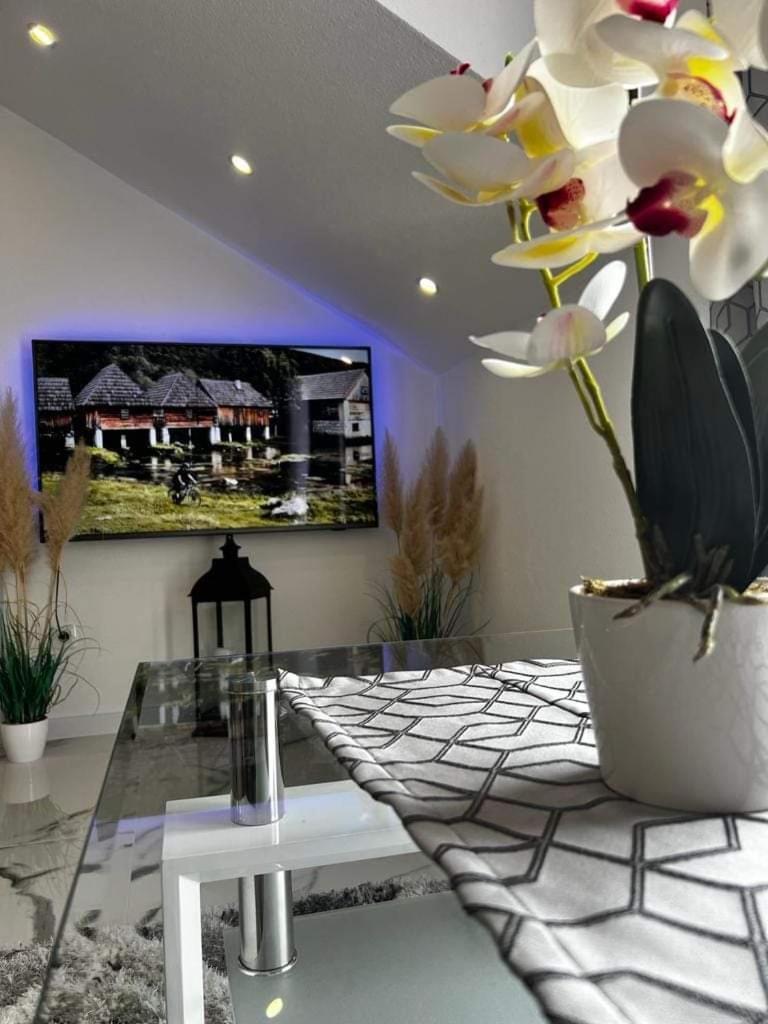 Luxury Apartment Megy Otočac Zewnętrze zdjęcie